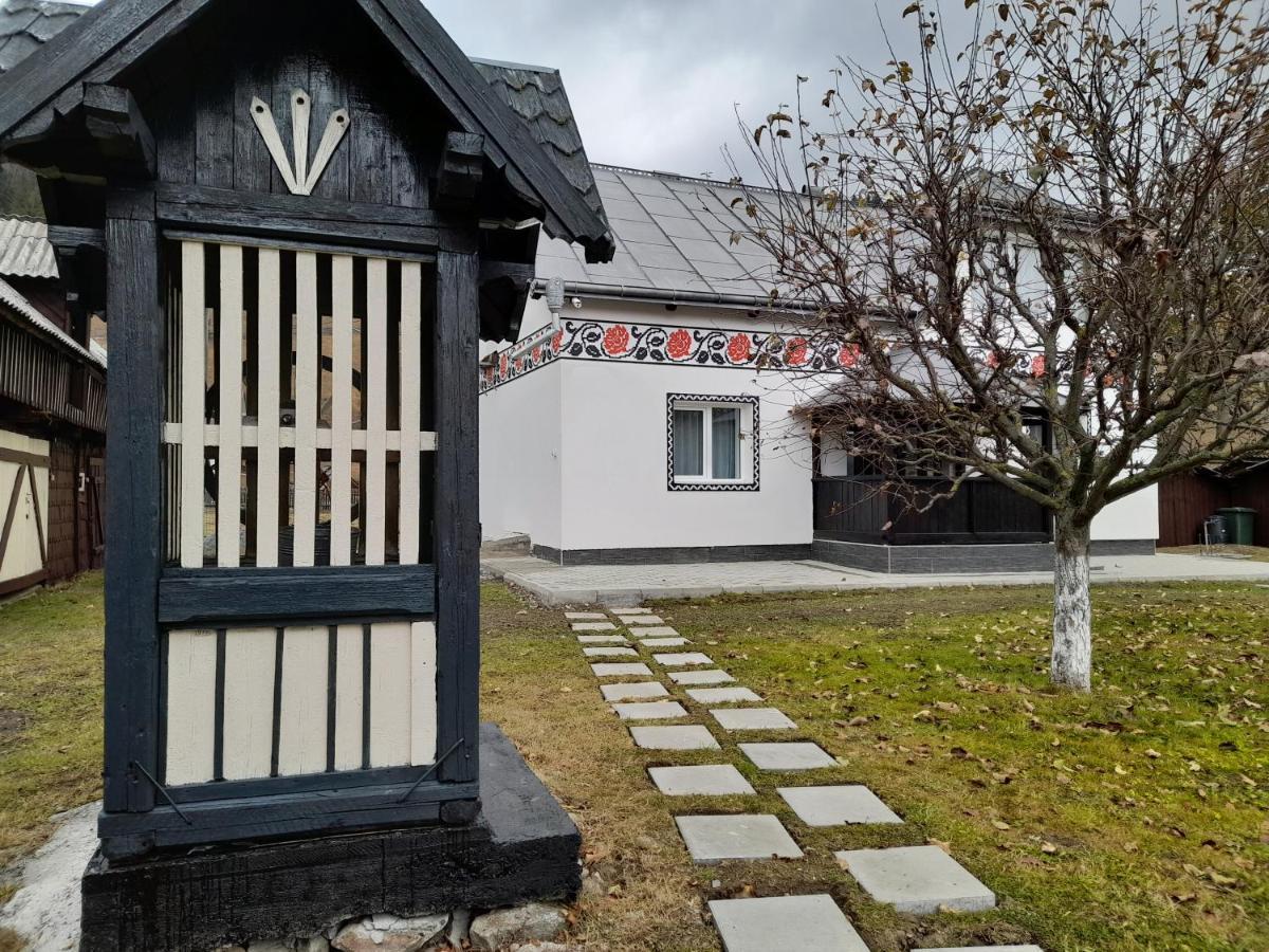 Casa Dumitru Si Elena Ciocanesti Bucovina ภายนอก รูปภาพ
